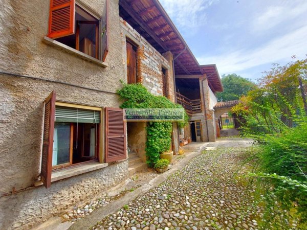 casa indipendente in vendita a Montichiari
