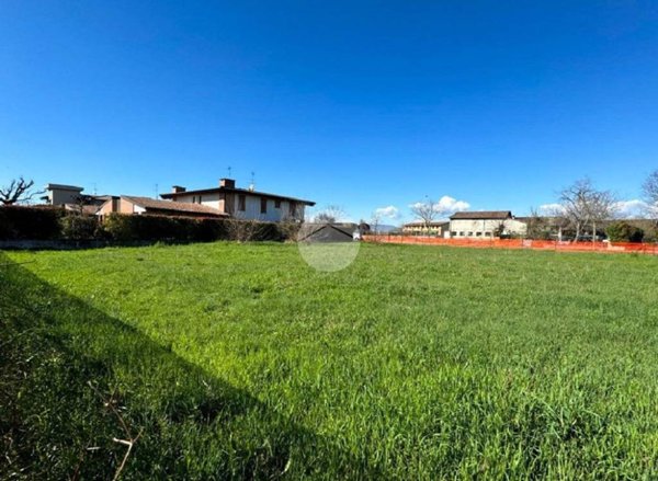 terreno edificabile in vendita a Montichiari in zona Rò