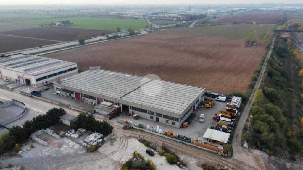 capannone in vendita a Montichiari in zona Vighizzolo