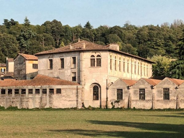 intera palazzina in vendita a Montichiari in zona Rò