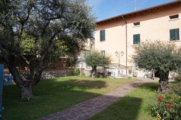 casa indipendente in vendita a Montichiari in zona Vighizzolo