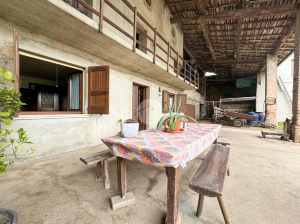 quadrivano in vendita a Montichiari in zona Sant'Antonio