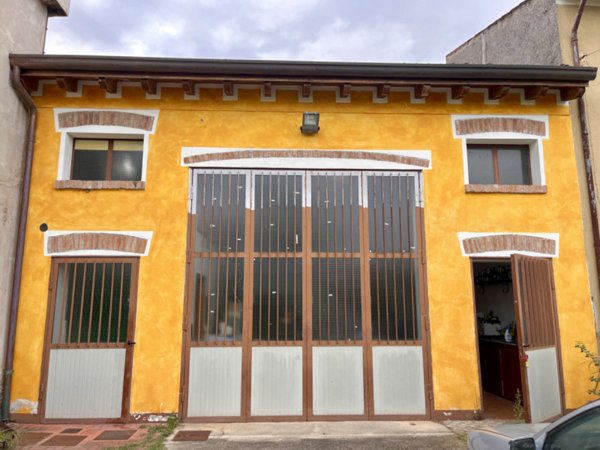 ufficio in vendita a Montichiari in zona Vighizzolo