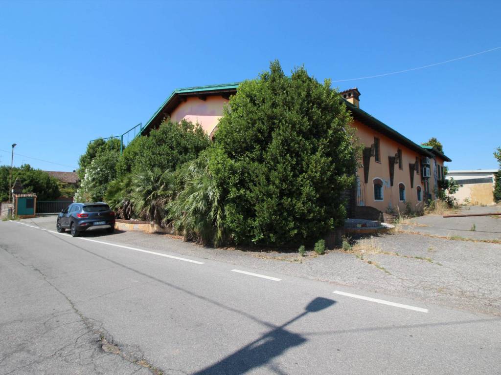 intera palazzina in vendita a Montichiari
