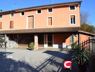casa indipendente in vendita a Montichiari