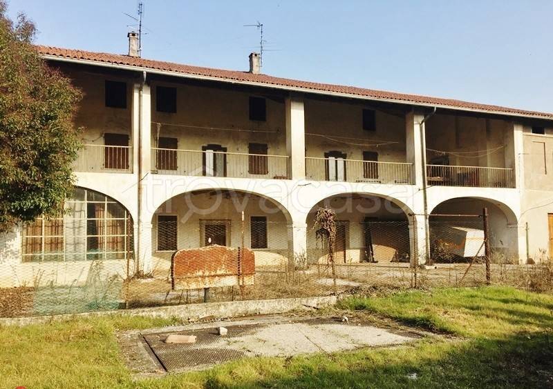 casa indipendente in vendita a Montichiari