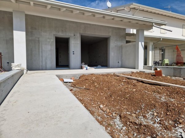 casa indipendente in vendita a Montichiari