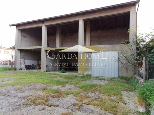 negozio in vendita a Montichiari in zona Novagli