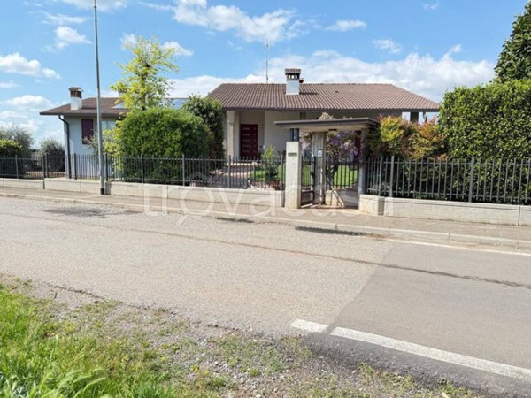 casa indipendente in vendita a Montichiari in zona Rò