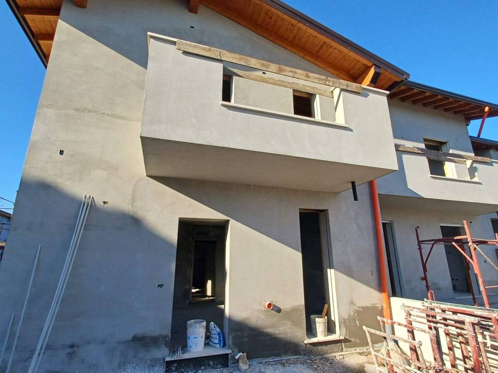 casa indipendente in vendita a Montichiari in zona Rò