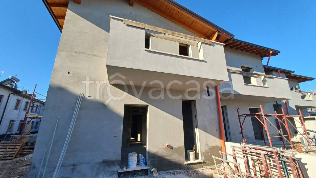 casa indipendente in vendita a Montichiari