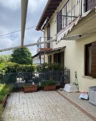appartamento in vendita a Montichiari in zona Chiarini