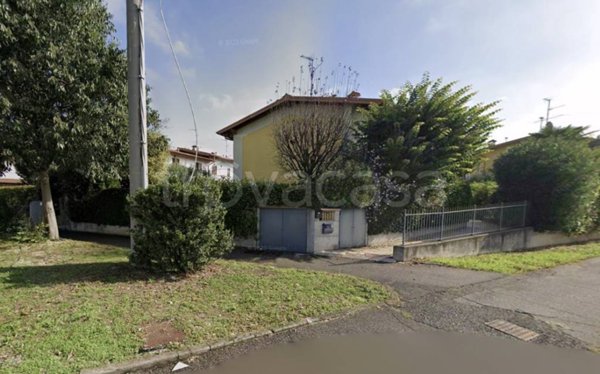 casa indipendente in vendita a Montichiari