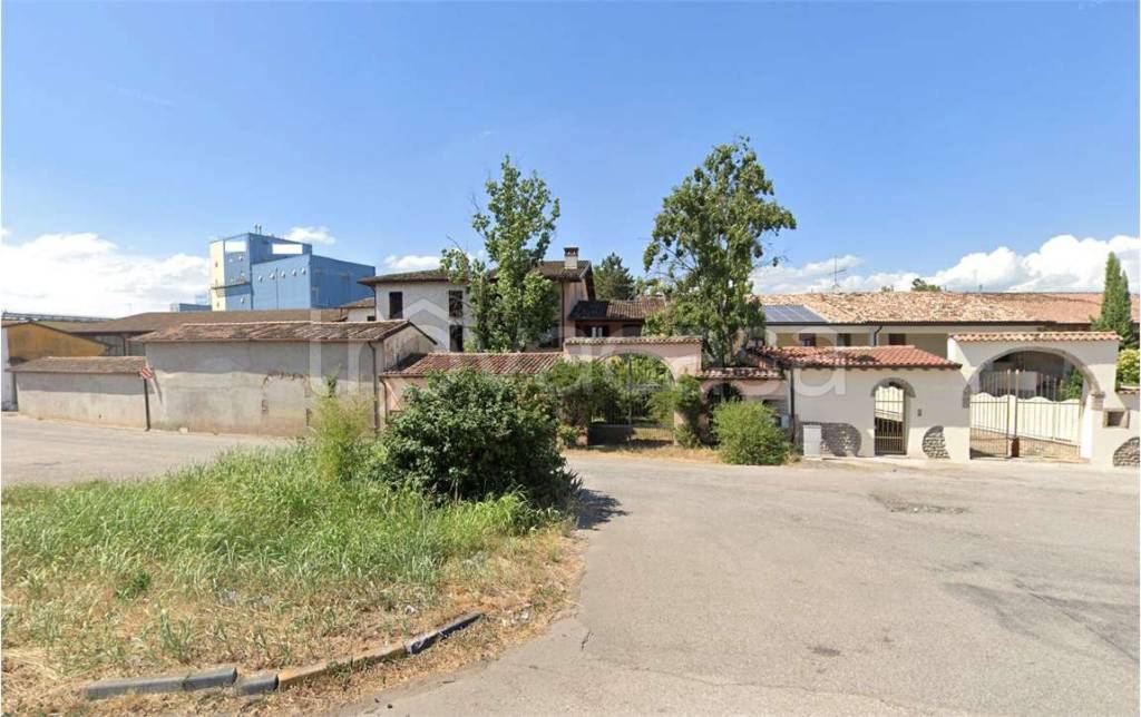 casa indipendente in vendita a Montichiari in zona Santellone