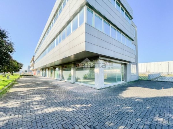 negozio in vendita a Montichiari