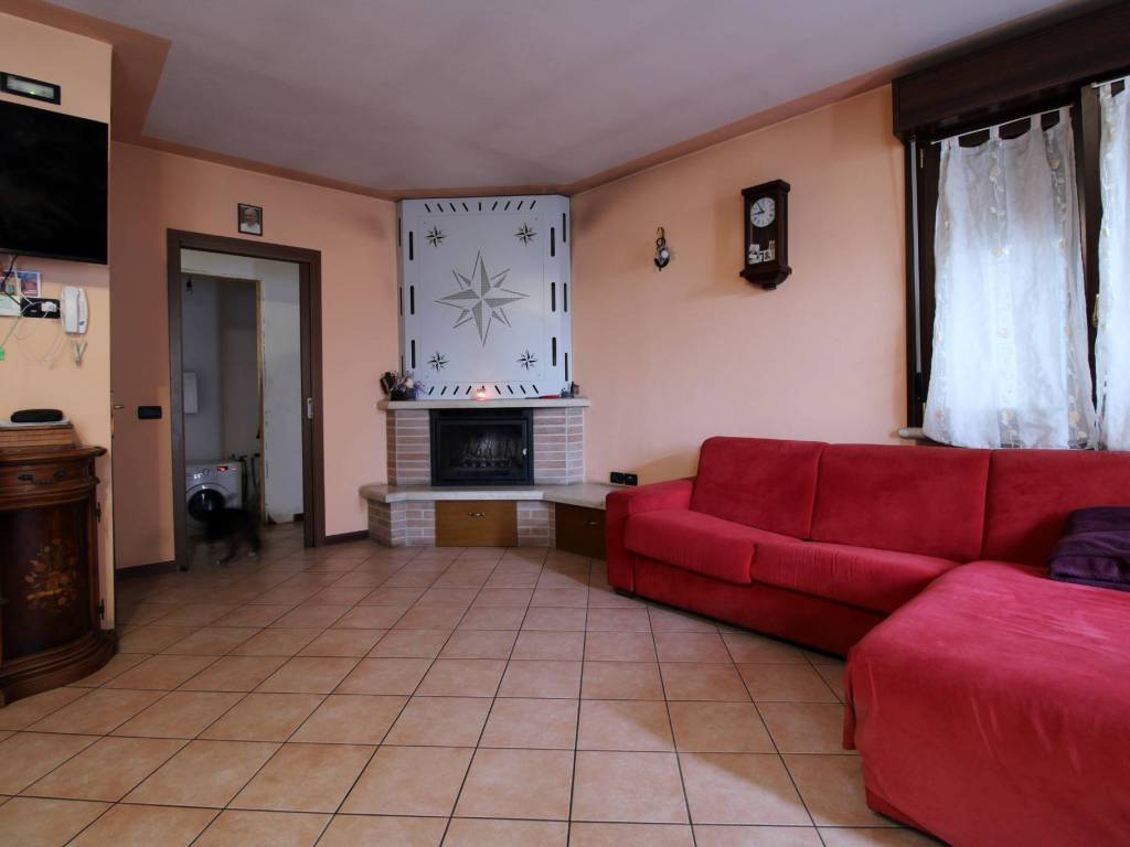 casa indipendente in vendita a Montichiari in zona Chiarini