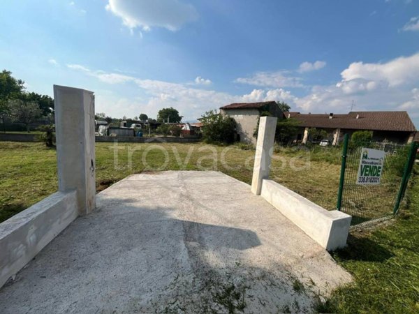casa indipendente in vendita a Montichiari in zona Rò