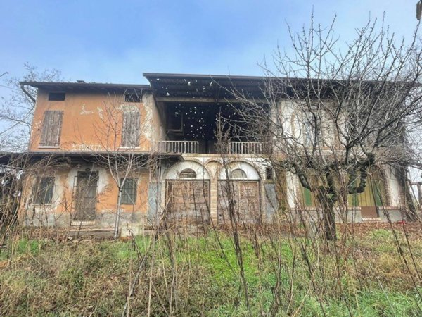 casa indipendente in vendita a Montichiari in zona Sant'Antonio