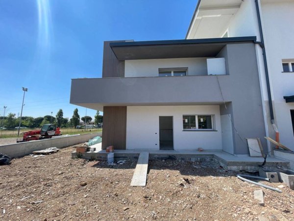 appartamento in vendita a Montichiari in zona Rò