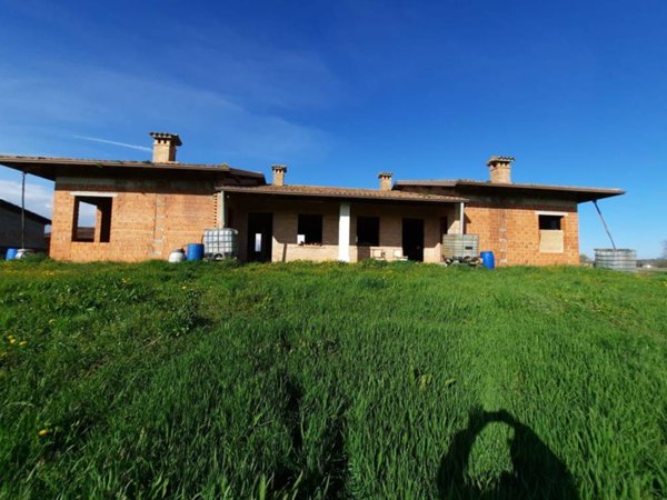 casa indipendente in vendita a Montichiari in zona Rò