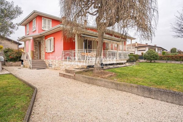 casa indipendente in vendita a Montichiari in zona Vighizzolo
