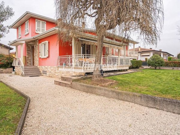 casa indipendente in vendita a Montichiari in zona Vighizzolo