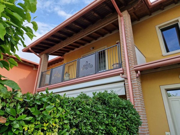 appartamento in vendita a Montichiari in zona Rò