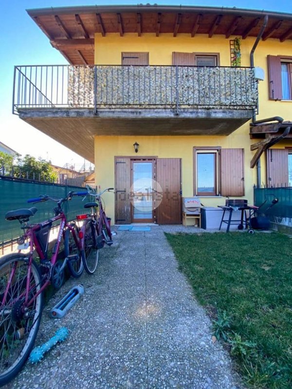 appartamento in vendita a Montichiari in zona Santa Giustina