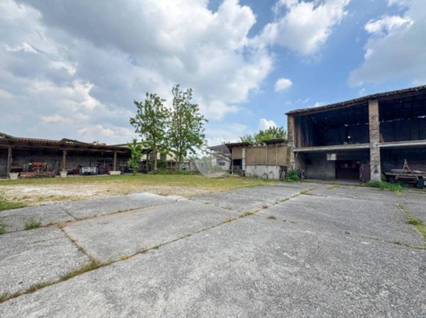 appartamento in vendita a Montichiari in zona Sant'Antonio