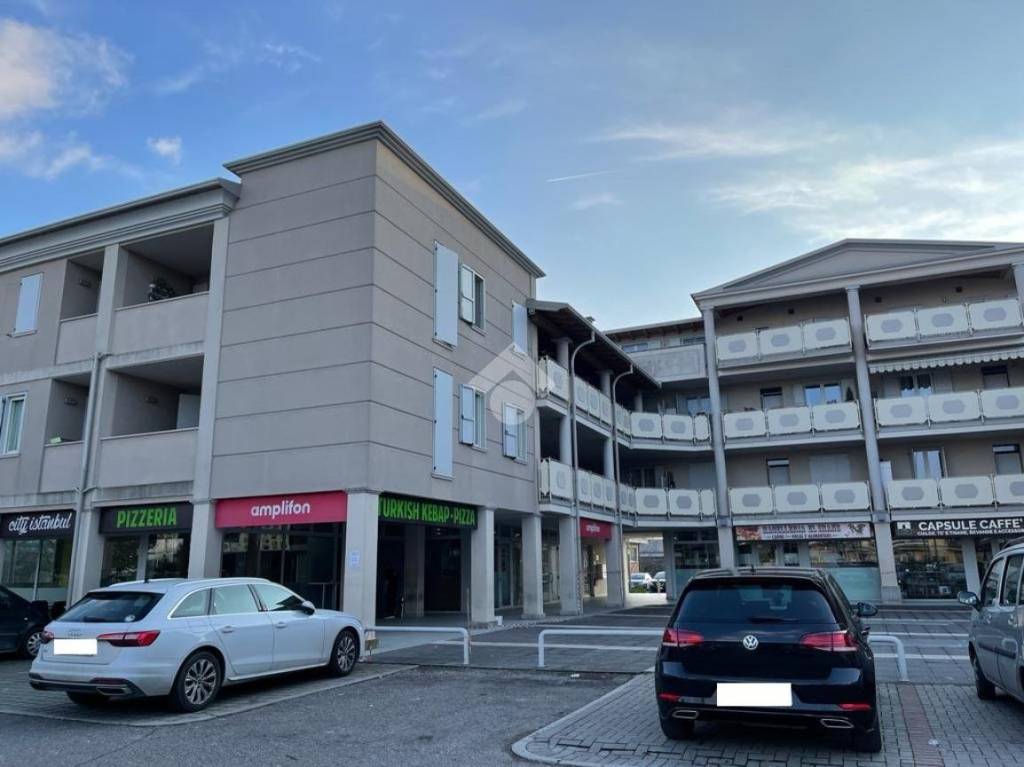 negozio in vendita a Montichiari