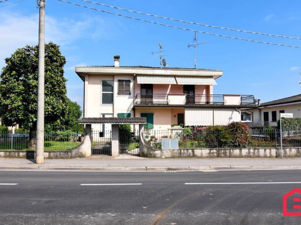 casa indipendente in vendita a Montichiari