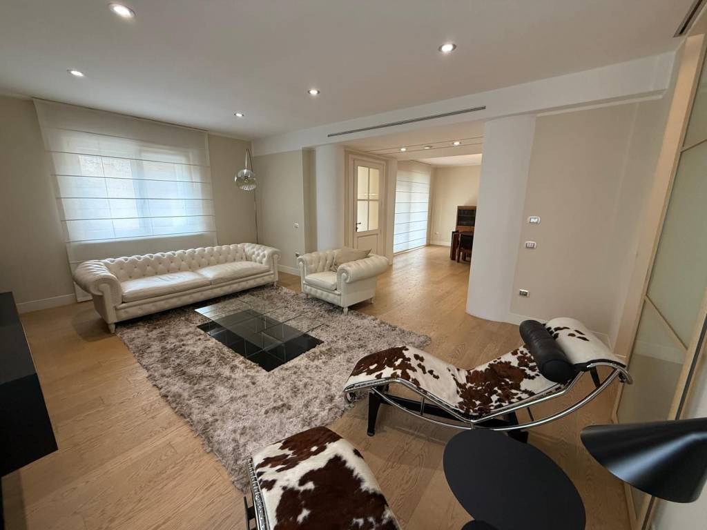 casa indipendente in vendita a Montichiari in zona Rò