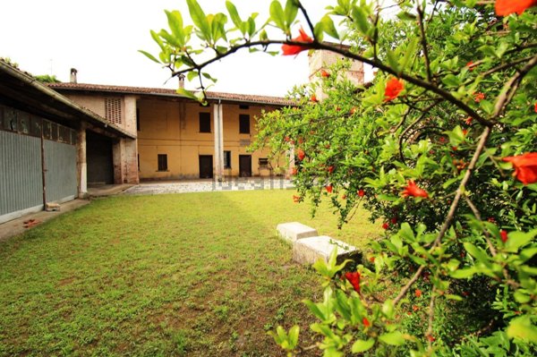 casa indipendente in vendita a Montichiari