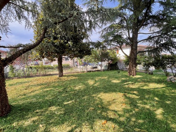 casa indipendente in vendita a Montichiari in zona Sant'Antonio