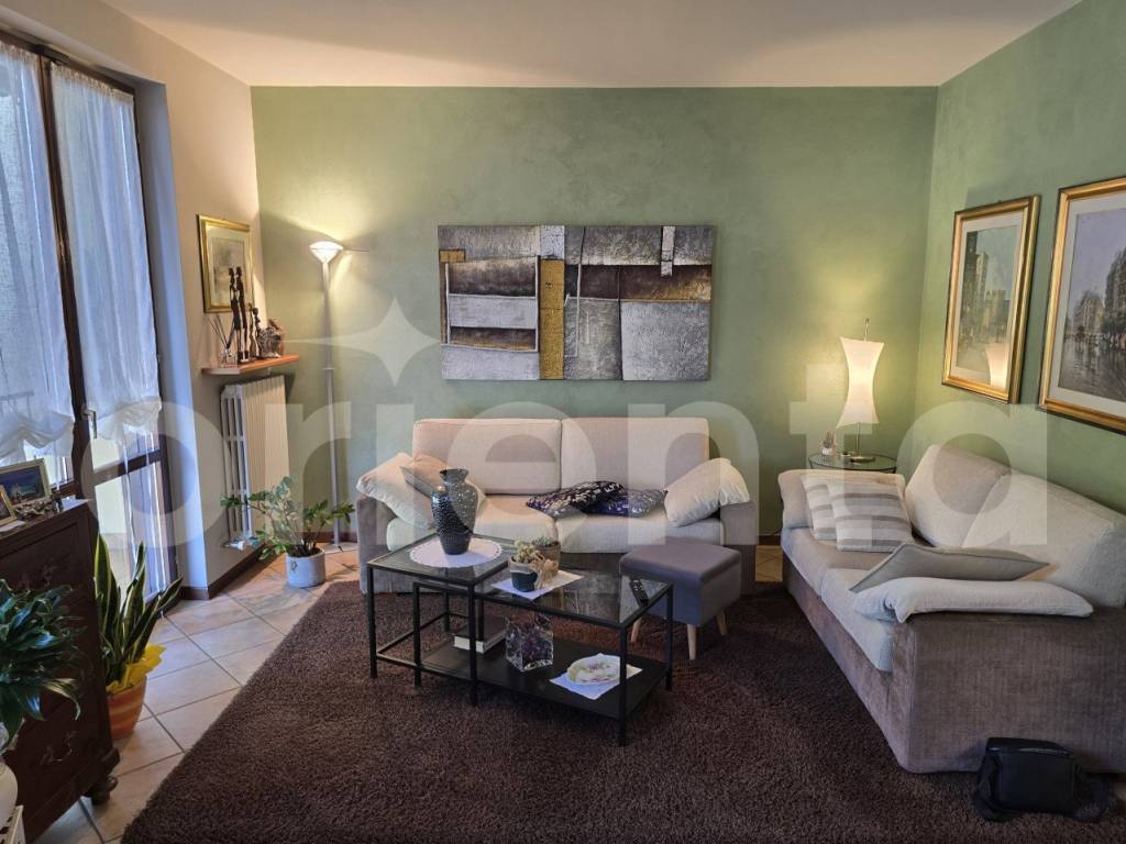 casa indipendente in vendita a Montichiari in zona Rò