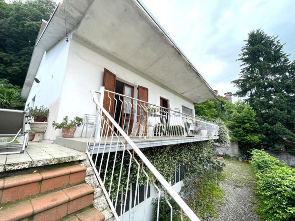 casa indipendente in vendita a Montichiari in zona Centro Storico