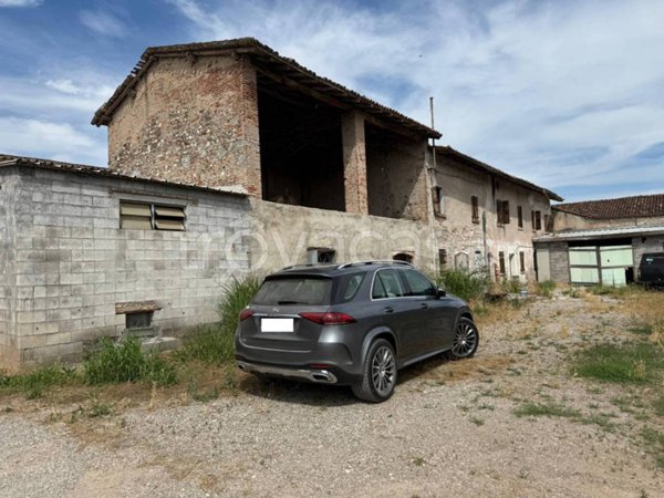 casale in vendita a Montichiari in zona Vighizzolo