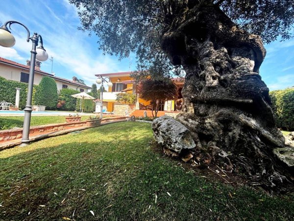 casa indipendente in vendita a Montichiari in zona Rò