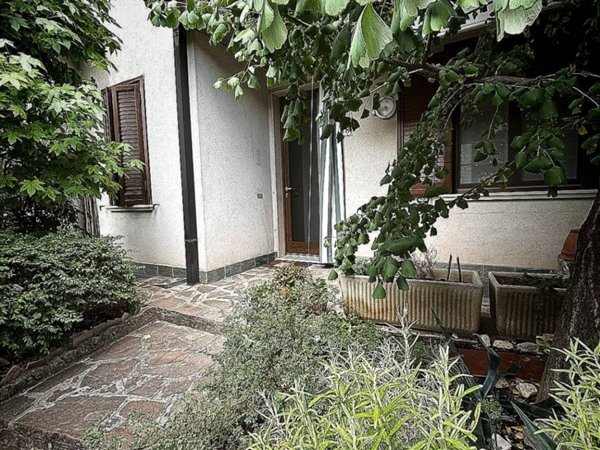 casa indipendente in vendita a Montichiari in zona Rò