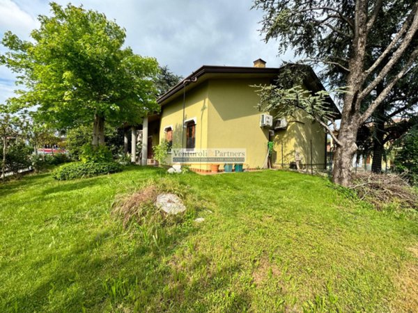 casa indipendente in vendita a Montichiari