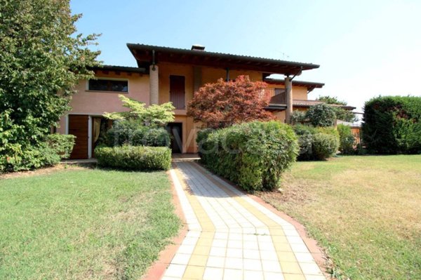 casa indipendente in vendita a Montichiari in zona Novagli