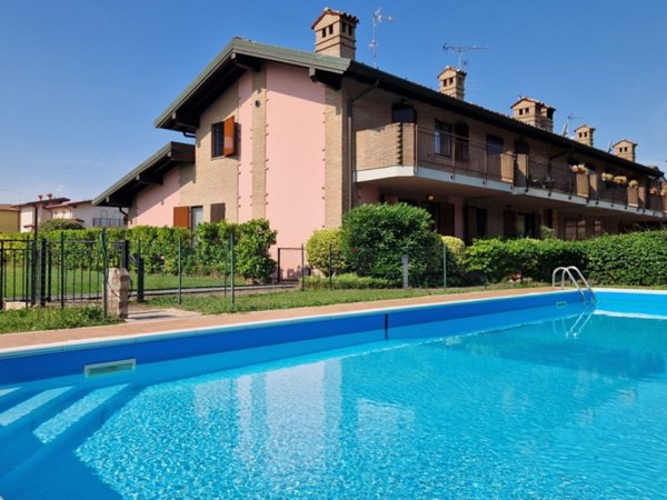 casa indipendente in vendita a Montichiari in zona Rò