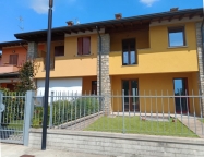 casa indipendente in vendita a Montichiari in zona Centro Storico
