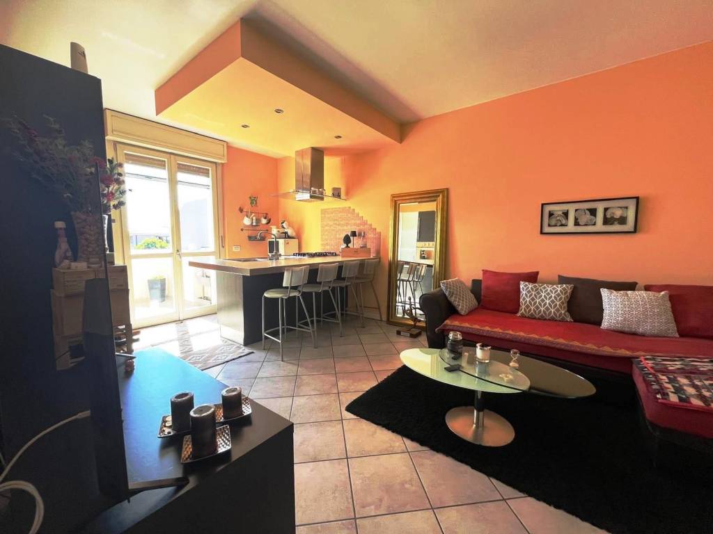 appartamento in vendita a Montichiari in zona Rò
