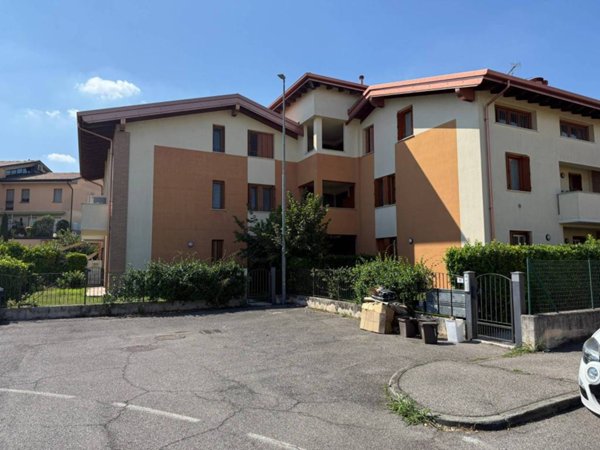 appartamento in vendita a Montichiari in zona Rò