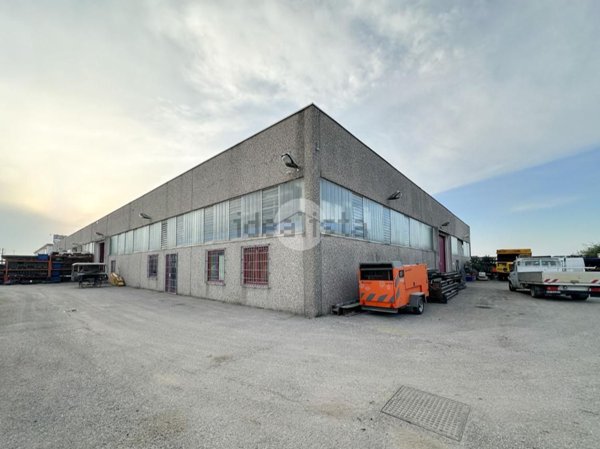 terreno edificabile in vendita a Montichiari in zona Fascia D'oro