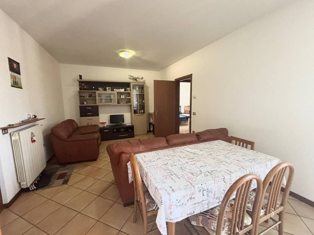 appartamento in vendita a Montichiari in zona Rò