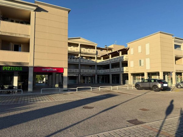 appartamento in vendita a Montichiari in zona Rò