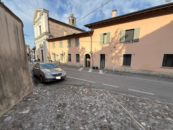appartamento in vendita a Montichiari in zona Rò