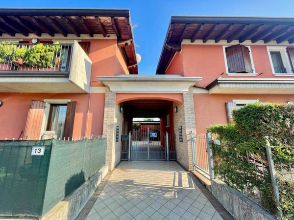 appartamento in vendita a Montichiari in zona Sant'Antonio